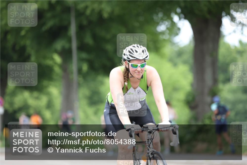 15.06.2025 - 7 Türme Triathlon Yannick Fuchs http://msf.ph/oto/8054388 15.06.2025 13:52:30 Radfahren 729 meine-sportfotos.de