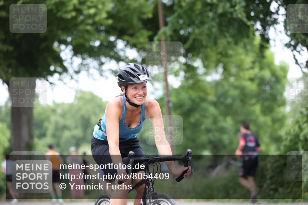 15.06.2025 - 7 Türme Triathlon Yannick Fuchs http://msf.ph/oto/8054409 15.06.2025 13:52:42 Radfahren 703 meine-sportfotos.de