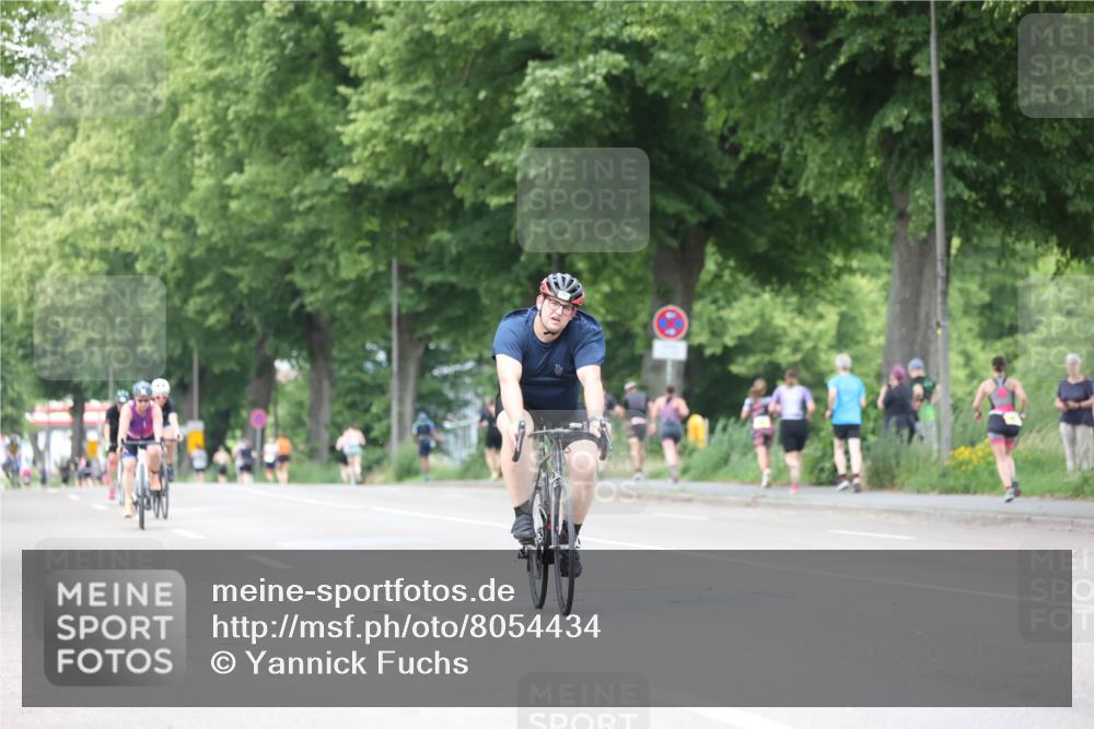 15.06.2025 - 7 Türme Triathlon Yannick Fuchs http://msf.ph/oto/8054434 15.06.2025 13:52:59 Radfahren  meine-sportfotos.de