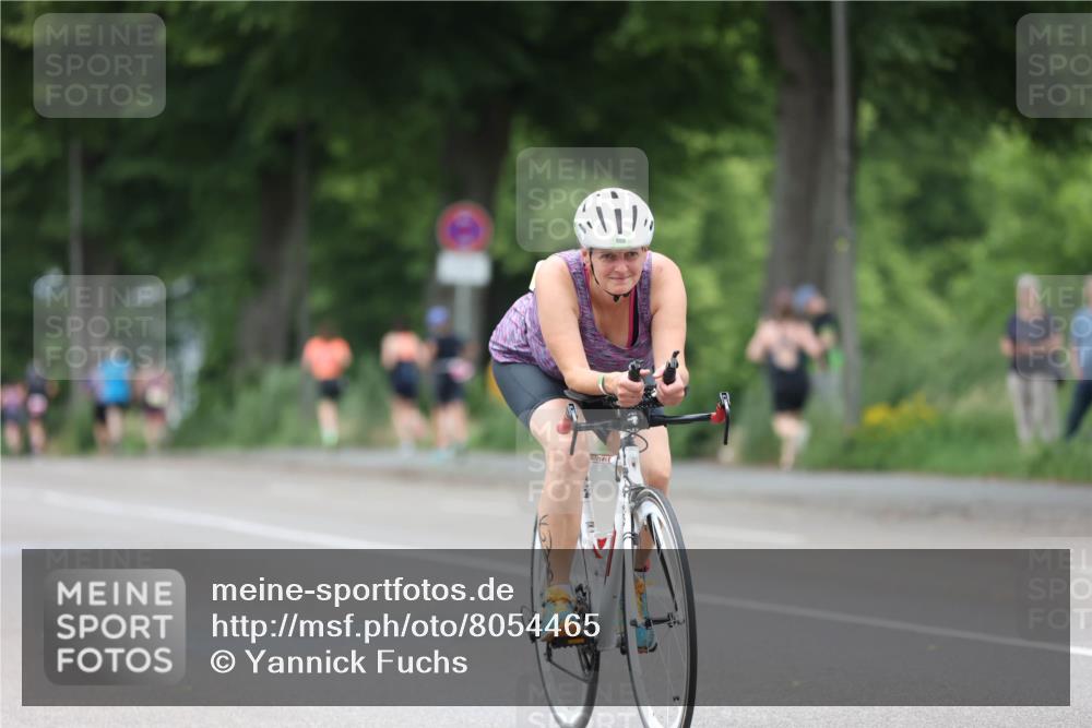 15.06.2025 - 7 Türme Triathlon Yannick Fuchs http://msf.ph/oto/8054465 15.06.2025 13:53:16 Radfahren  meine-sportfotos.de
