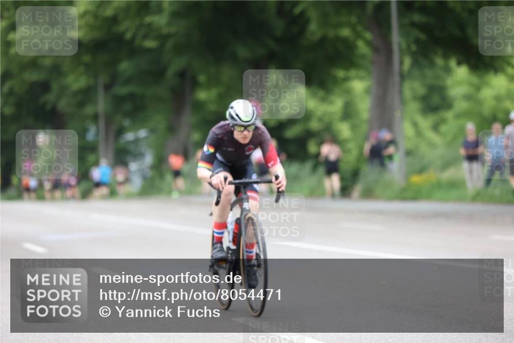 15.06.2025 - 7 Türme Triathlon Yannick Fuchs http://msf.ph/oto/8054471 15.06.2025 13:53:18 Radfahren  meine-sportfotos.de