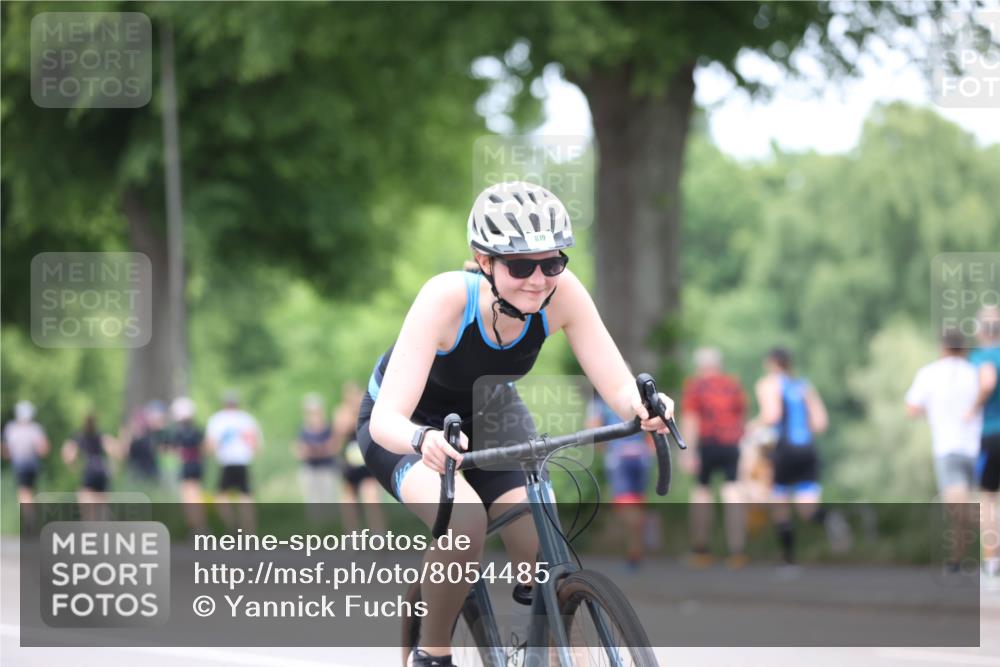 15.06.2025 - 7 Türme Triathlon Yannick Fuchs http://msf.ph/oto/8054485 15.06.2025 13:53:24 Radfahren 819 meine-sportfotos.de