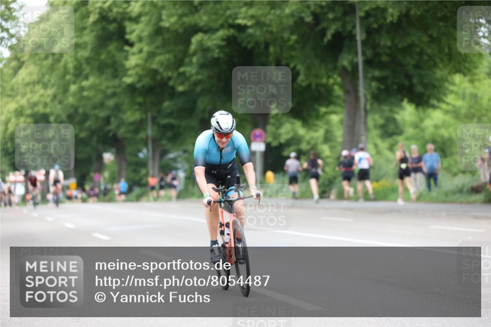 15.06.2025 - 7 Türme Triathlon Yannick Fuchs http://msf.ph/oto/8054487 15.06.2025 13:53:24 Radfahren  meine-sportfotos.de