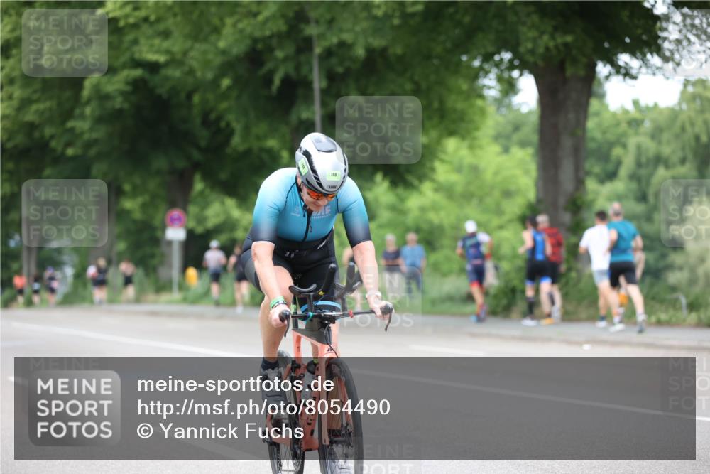 15.06.2025 - 7 Türme Triathlon Yannick Fuchs http://msf.ph/oto/8054490 15.06.2025 13:53:25 Radfahren 748 meine-sportfotos.de
