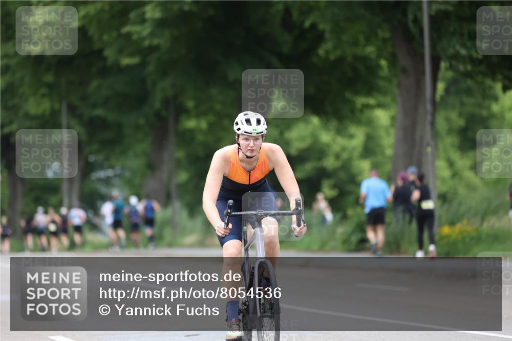 15.06.2025 - 7 Türme Triathlon Yannick Fuchs http://msf.ph/oto/8054536 15.06.2025 13:53:42 Radfahren  meine-sportfotos.de
