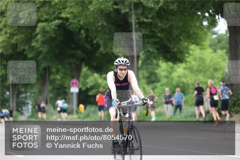 15.06.2025 - 7 Türme Triathlon Yannick Fuchs http://msf.ph/oto/8054570 15.06.2025 13:54:20 Radfahren  meine-sportfotos.de