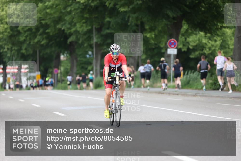 15.06.2025 - 7 Türme Triathlon Yannick Fuchs http://msf.ph/oto/8054585 15.06.2025 13:54:32 Radfahren  meine-sportfotos.de