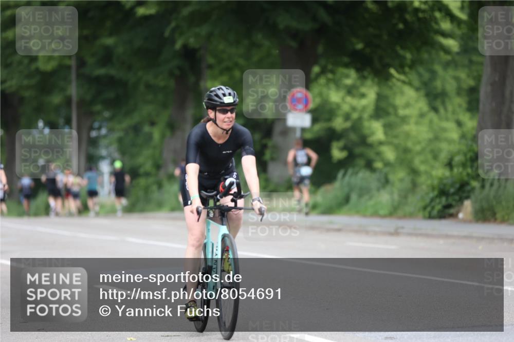 15.06.2025 - 7 Türme Triathlon Yannick Fuchs http://msf.ph/oto/8054691 15.06.2025 13:56:57 Radfahren  meine-sportfotos.de