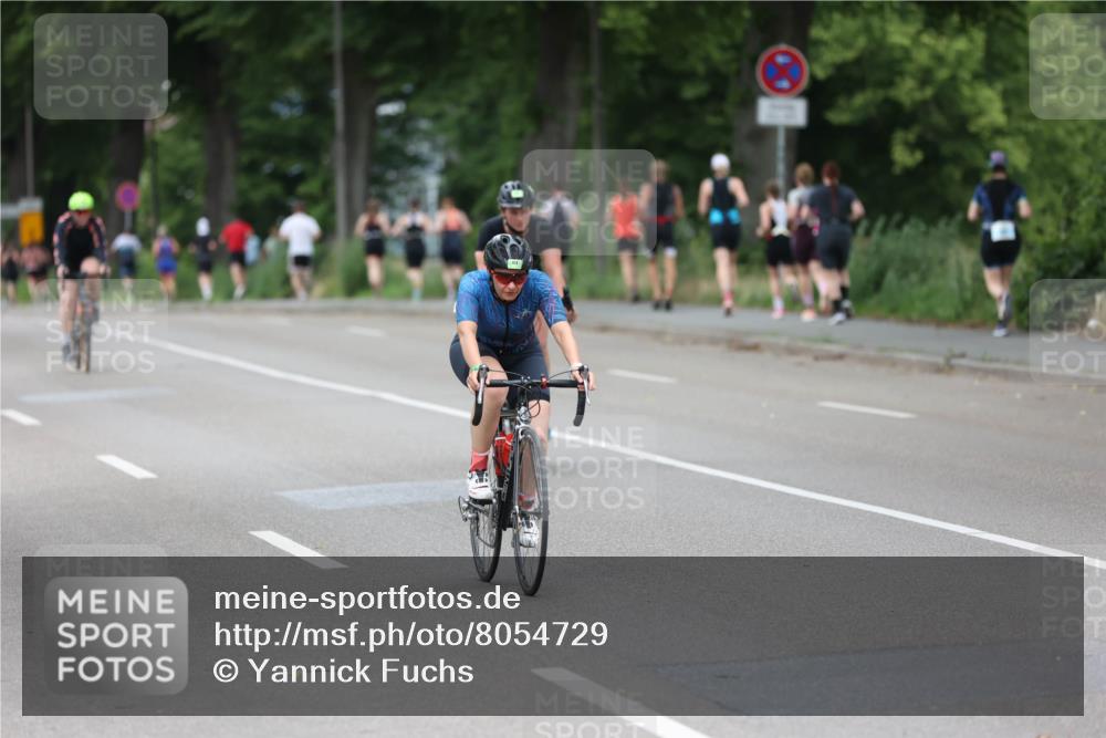 15.06.2025 - 7 Türme Triathlon Yannick Fuchs http://msf.ph/oto/8054729 15.06.2025 13:58:01 Radfahren  meine-sportfotos.de