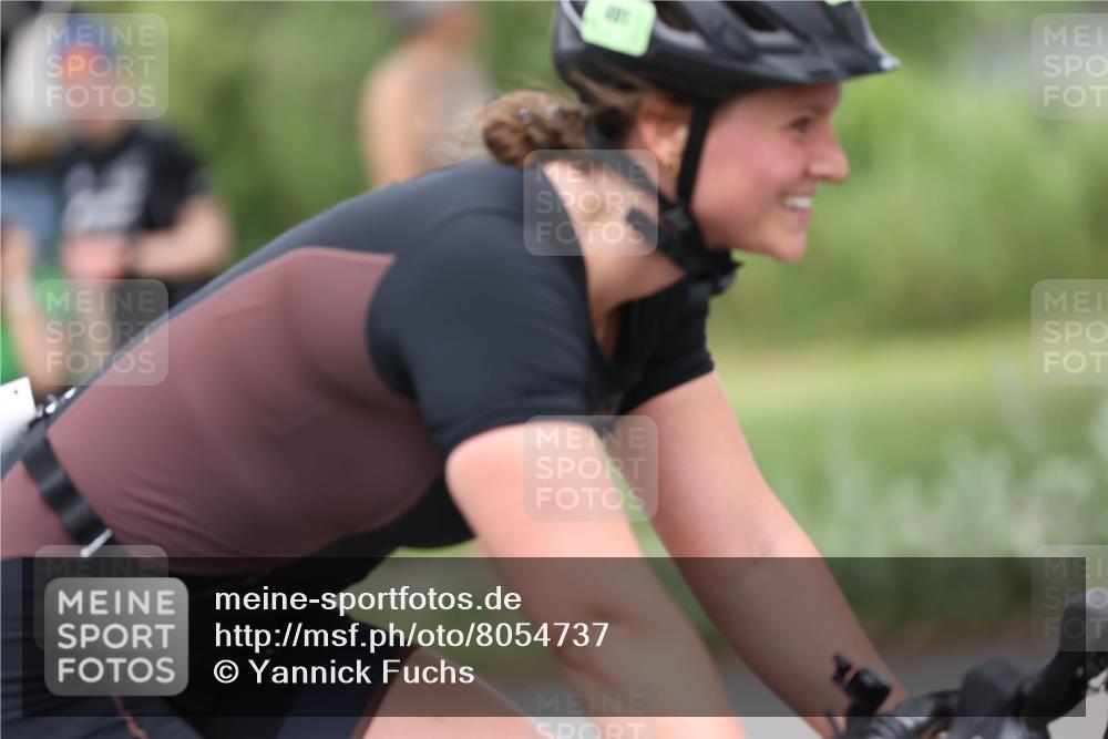 15.06.2025 - 7 Türme Triathlon Yannick Fuchs http://msf.ph/oto/8054737 15.06.2025 13:58:05 Radfahren  meine-sportfotos.de