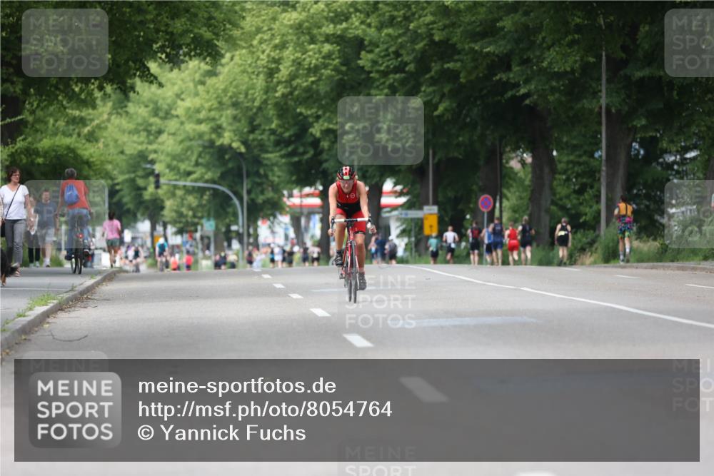 15.06.2025 - 7 Türme Triathlon Yannick Fuchs http://msf.ph/oto/8054764 15.06.2025 13:59:00 Radfahren  meine-sportfotos.de