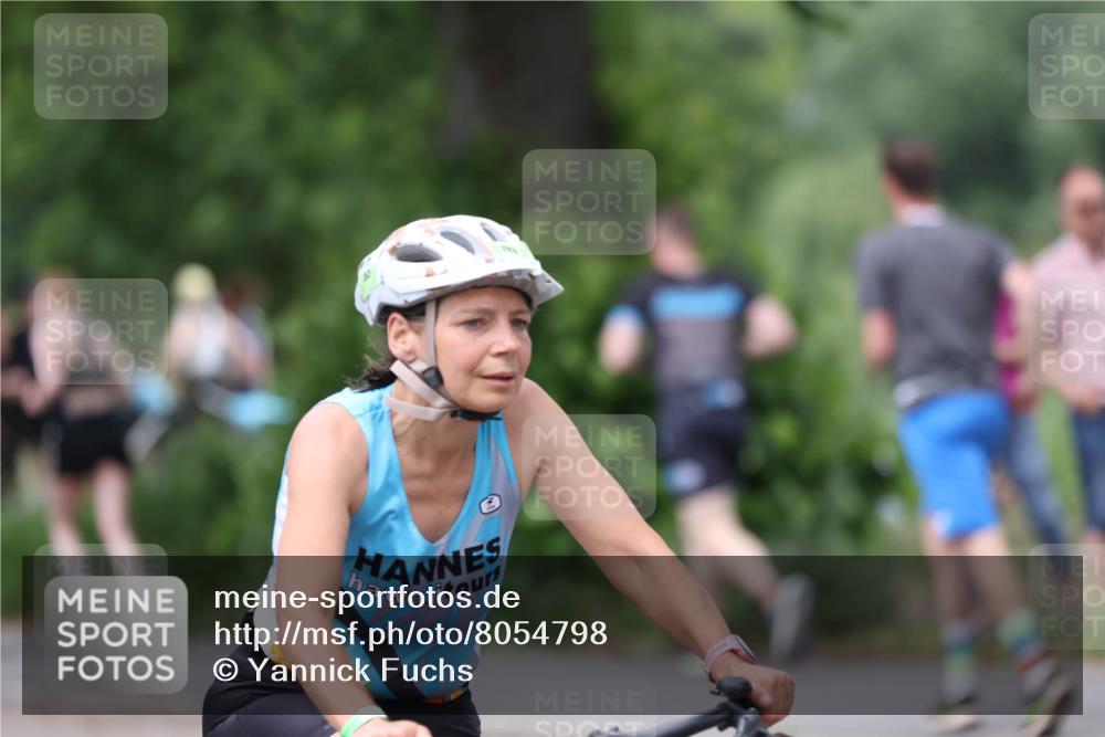 15.06.2025 - 7 Türme Triathlon Yannick Fuchs http://msf.ph/oto/8054798 15.06.2025 13:59:58 Radfahren  meine-sportfotos.de