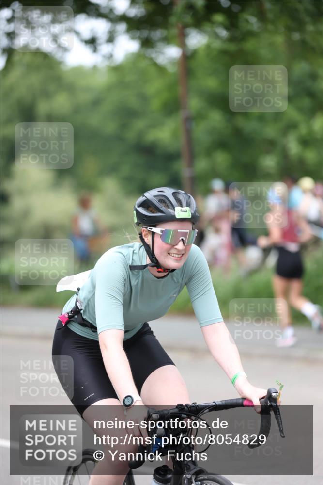 15.06.2025 - 7 Türme Triathlon Yannick Fuchs http://msf.ph/oto/8054829 15.06.2025 14:00:27 Radfahren  meine-sportfotos.de