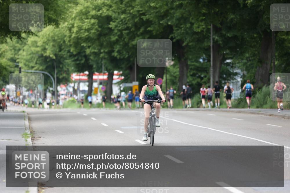 15.06.2025 - 7 Türme Triathlon Yannick Fuchs http://msf.ph/oto/8054840 15.06.2025 14:00:46 Radfahren  meine-sportfotos.de