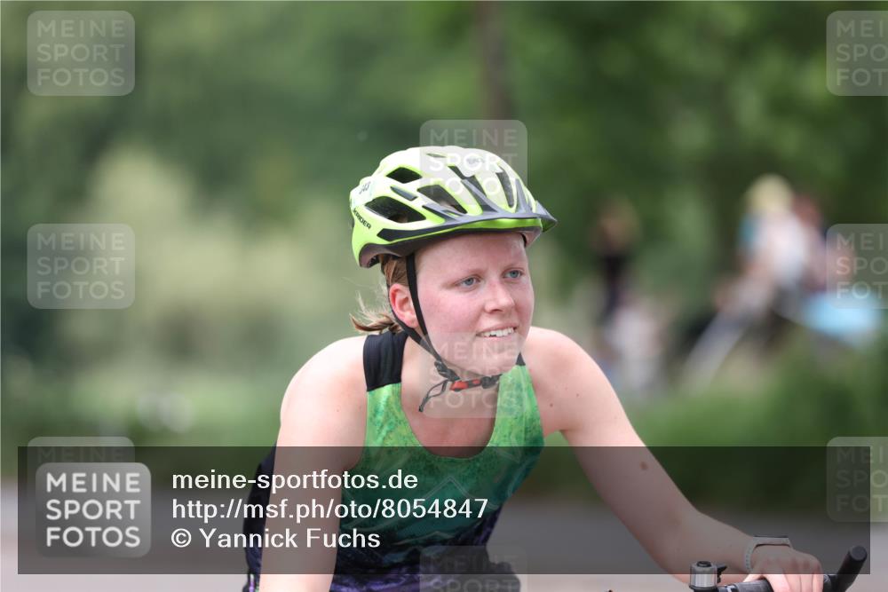 15.06.2025 - 7 Türme Triathlon Yannick Fuchs http://msf.ph/oto/8054847 15.06.2025 14:00:49 Radfahren 843 meine-sportfotos.de