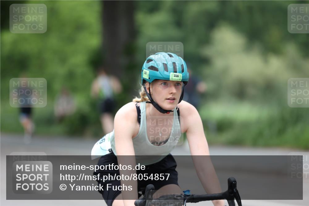 15.06.2025 - 7 Türme Triathlon Yannick Fuchs http://msf.ph/oto/8054857 15.06.2025 14:01:45 Radfahren 356, 356 meine-sportfotos.de