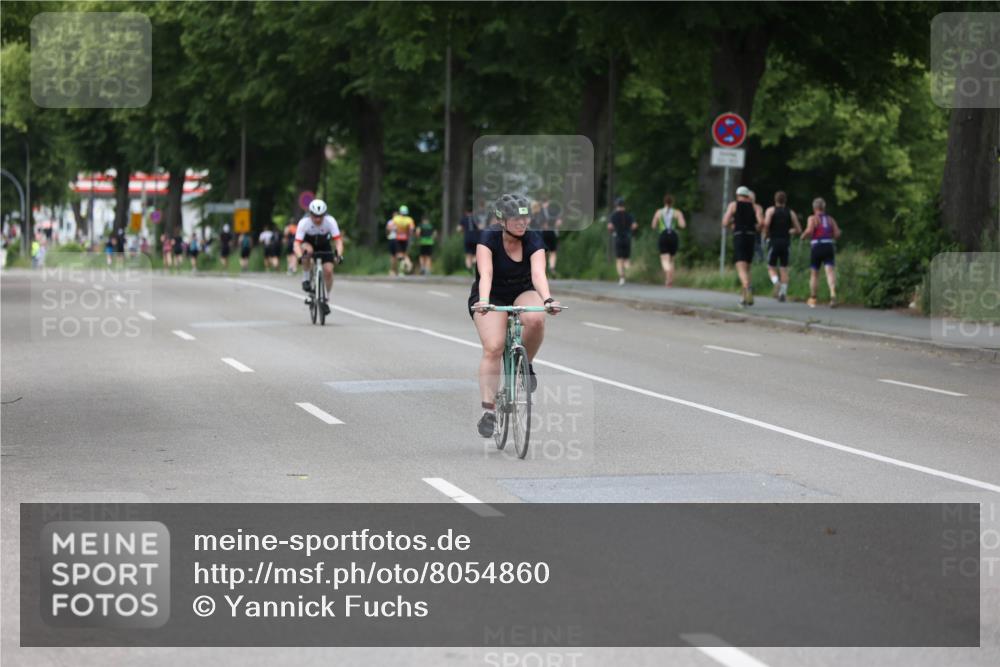 15.06.2025 - 7 Türme Triathlon Yannick Fuchs http://msf.ph/oto/8054860 15.06.2025 14:02:02 Radfahren  meine-sportfotos.de