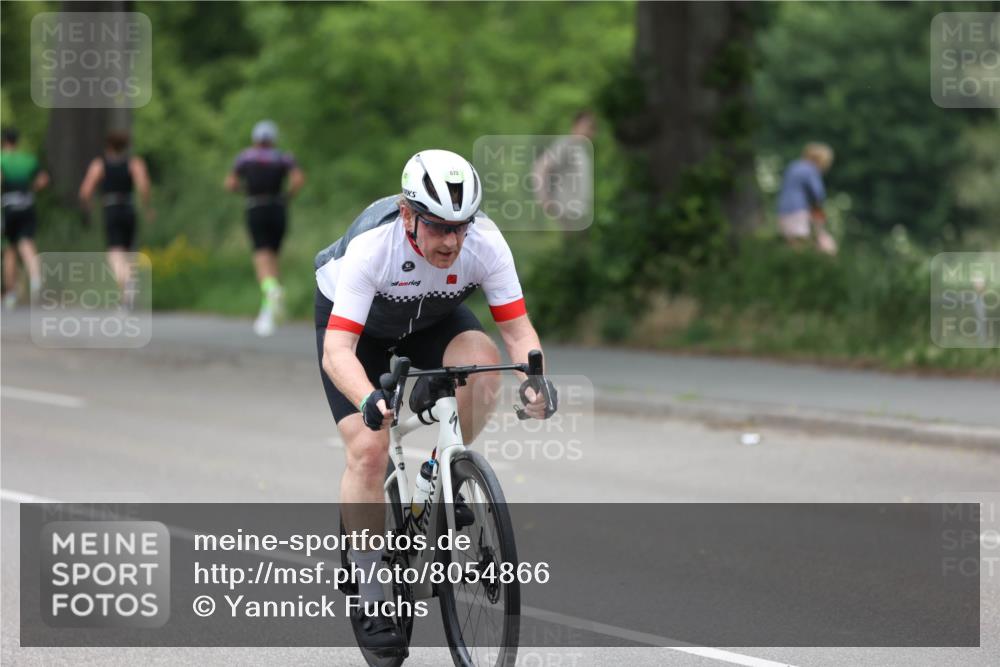 15.06.2025 - 7 Türme Triathlon Yannick Fuchs http://msf.ph/oto/8054866 15.06.2025 14:02:05 Radfahren 673 meine-sportfotos.de