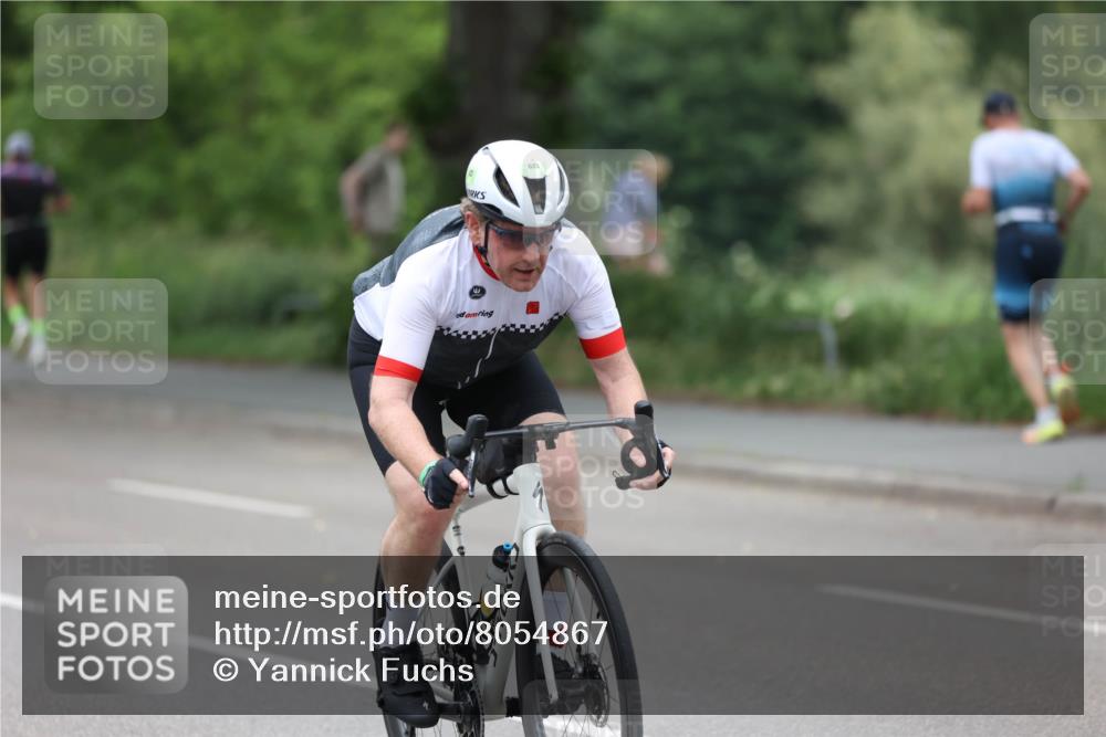 15.06.2025 - 7 Türme Triathlon Yannick Fuchs http://msf.ph/oto/8054867 15.06.2025 14:02:05 Radfahren  meine-sportfotos.de
