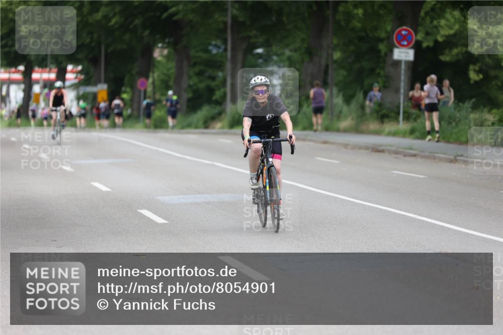 15.06.2025 - 7 Türme Triathlon Yannick Fuchs http://msf.ph/oto/8054901 15.06.2025 14:02:54 Radfahren  meine-sportfotos.de