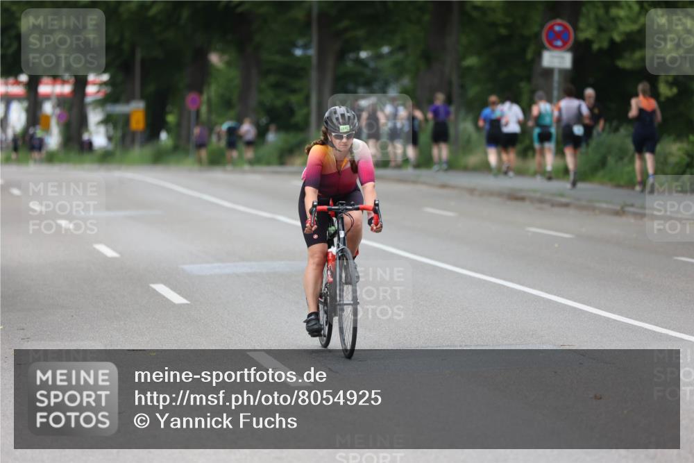 15.06.2025 - 7 Türme Triathlon Yannick Fuchs http://msf.ph/oto/8054925 15.06.2025 14:03:20 Radfahren  meine-sportfotos.de