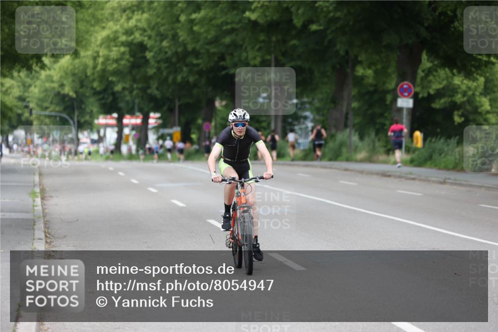 15.06.2025 - 7 Türme Triathlon Yannick Fuchs http://msf.ph/oto/8054947 15.06.2025 14:08:11 Radfahren  meine-sportfotos.de