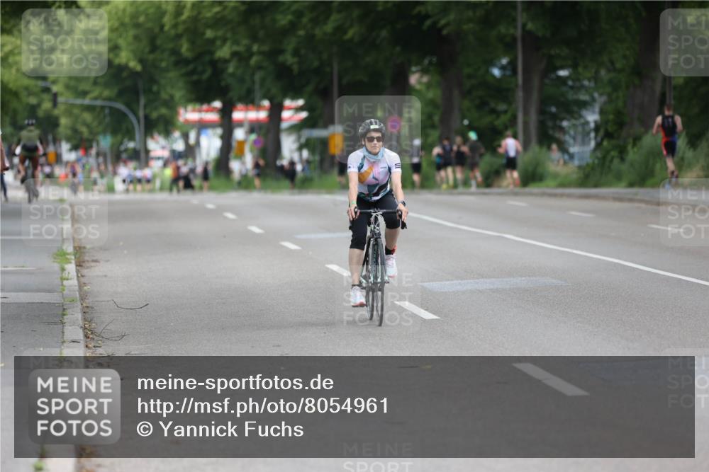 15.06.2025 - 7 Türme Triathlon Yannick Fuchs http://msf.ph/oto/8054961 15.06.2025 14:08:48 Radfahren  meine-sportfotos.de