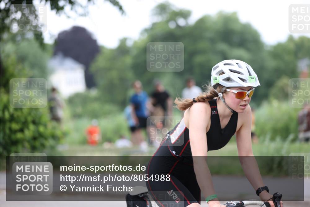 15.06.2025 - 7 Türme Triathlon Yannick Fuchs http://msf.ph/oto/8054988 15.06.2025 14:11:03 Radfahren 11 meine-sportfotos.de