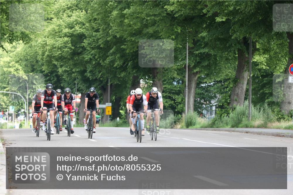 15.06.2025 - 7 Türme Triathlon Yannick Fuchs http://msf.ph/oto/8055325 15.06.2025 10:01:03 Radfahren  meine-sportfotos.de
