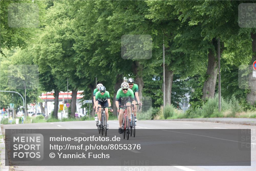 15.06.2025 - 7 Türme Triathlon Yannick Fuchs http://msf.ph/oto/8055376 15.06.2025 10:02:33 Radfahren  meine-sportfotos.de