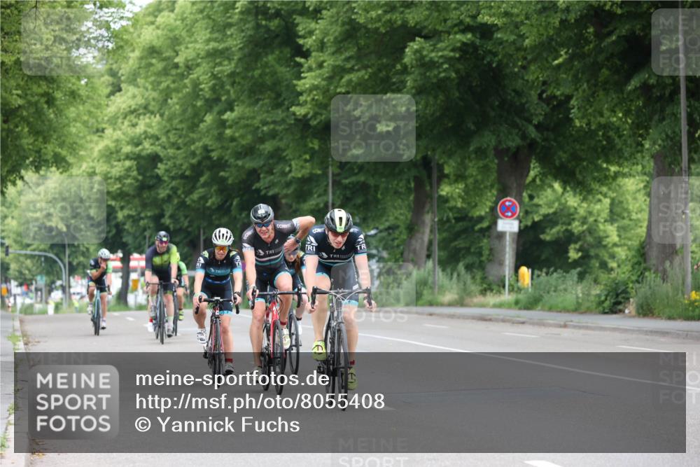 15.06.2025 - 7 Türme Triathlon Yannick Fuchs http://msf.ph/oto/8055408 15.06.2025 10:05:52 Radfahren  meine-sportfotos.de
