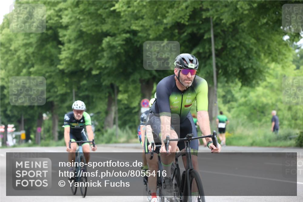 15.06.2025 - 7 Türme Triathlon Yannick Fuchs http://msf.ph/oto/8055416 15.06.2025 10:05:55 Radfahren 147 meine-sportfotos.de