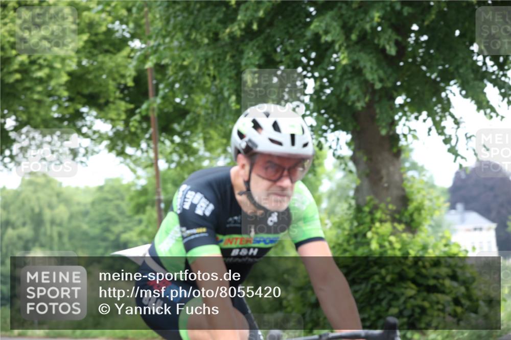 15.06.2025 - 7 Türme Triathlon Yannick Fuchs http://msf.ph/oto/8055420 15.06.2025 10:05:56 Radfahren  meine-sportfotos.de