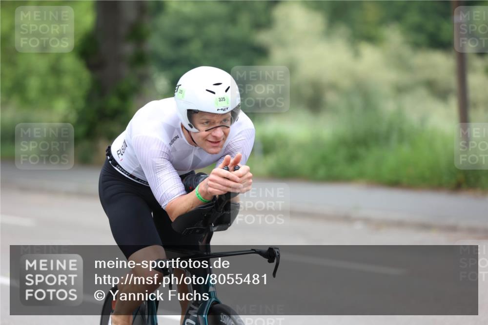 15.06.2025 - 7 Türme Triathlon Yannick Fuchs http://msf.ph/oto/8055481 15.06.2025 11:00:16 Radfahren  meine-sportfotos.de