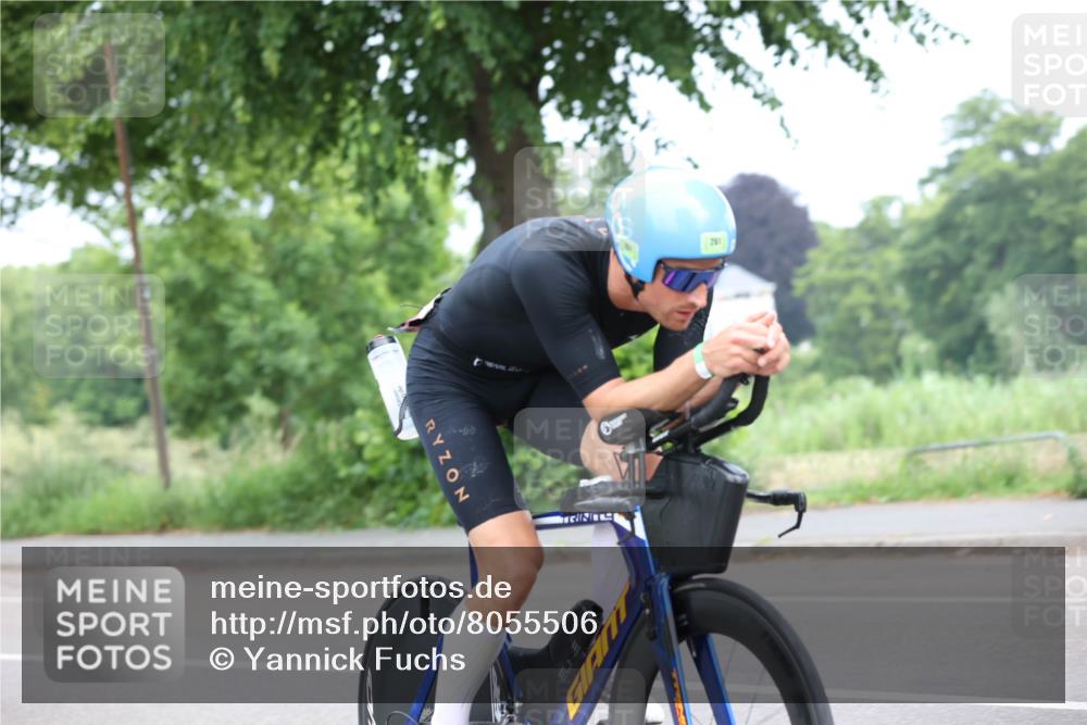 15.06.2025 - 7 Türme Triathlon Yannick Fuchs http://msf.ph/oto/8055506 15.06.2025 11:02:54 Radfahren  meine-sportfotos.de