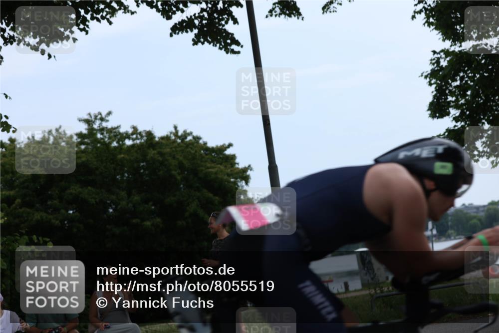 15.06.2025 - 7 Türme Triathlon Yannick Fuchs http://msf.ph/oto/8055519 15.06.2025 11:03:14 Radfahren  meine-sportfotos.de