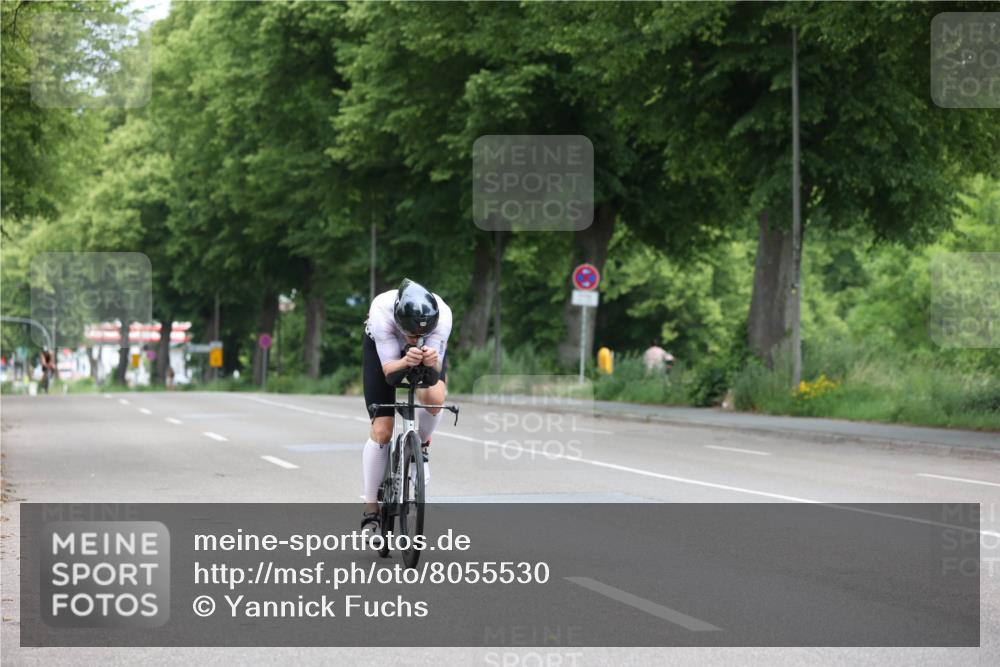 15.06.2025 - 7 Türme Triathlon Yannick Fuchs http://msf.ph/oto/8055530 15.06.2025 11:05:25 Radfahren  meine-sportfotos.de