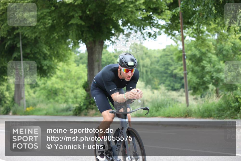 15.06.2025 - 7 Türme Triathlon Yannick Fuchs http://msf.ph/oto/8055575 15.06.2025 11:07:13 Radfahren  meine-sportfotos.de