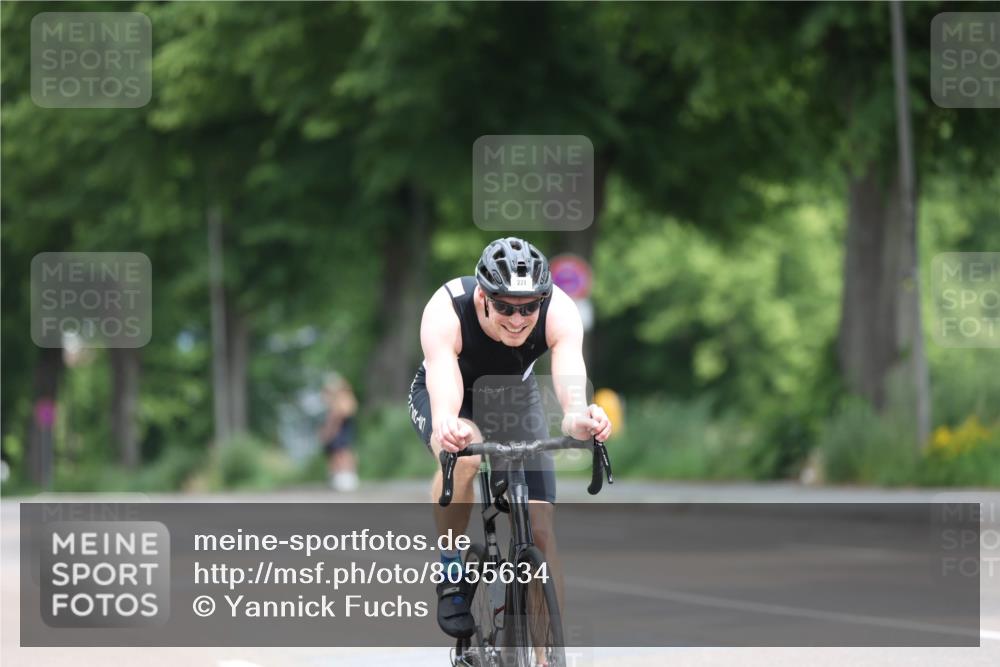 15.06.2025 - 7 Türme Triathlon Yannick Fuchs http://msf.ph/oto/8055634 15.06.2025 11:09:25 Radfahren 221 meine-sportfotos.de