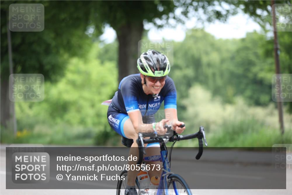 15.06.2025 - 7 Türme Triathlon Yannick Fuchs http://msf.ph/oto/8055673 15.06.2025 11:10:32 Radfahren 248 meine-sportfotos.de