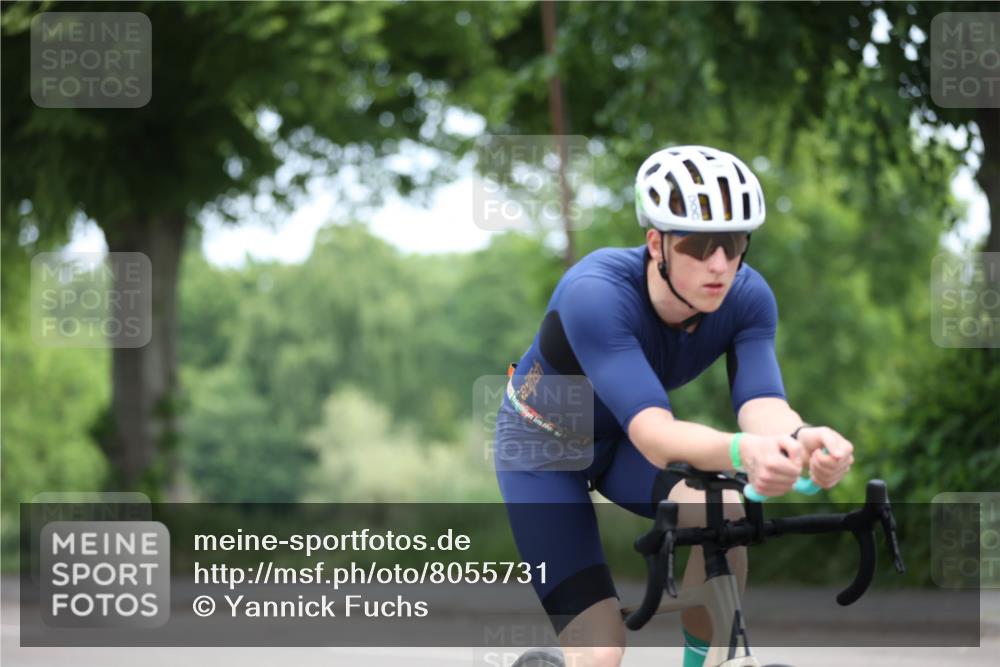 15.06.2025 - 7 Türme Triathlon Yannick Fuchs http://msf.ph/oto/8055731 15.06.2025 11:11:22 Radfahren  meine-sportfotos.de