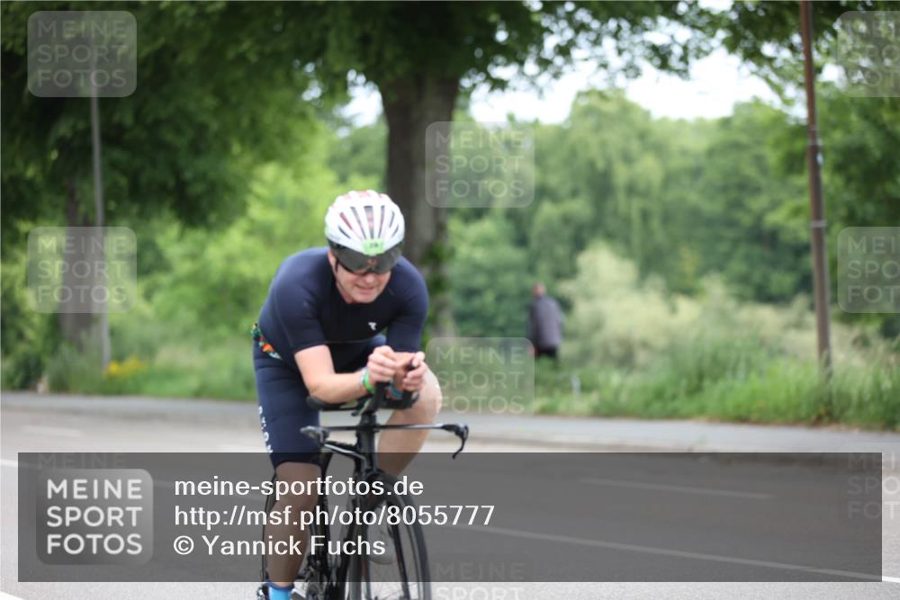 15.06.2025 - 7 Türme Triathlon Yannick Fuchs http://msf.ph/oto/8055777 15.06.2025 11:11:47 Radfahren  meine-sportfotos.de