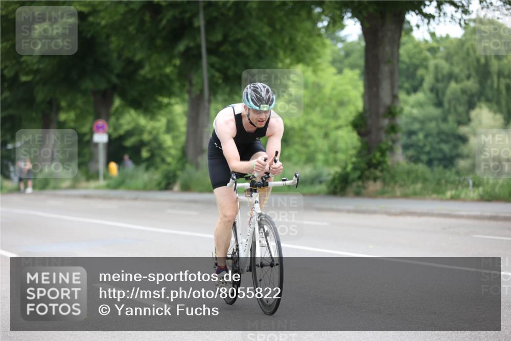 15.06.2025 - 7 Türme Triathlon Yannick Fuchs http://msf.ph/oto/8055822 15.06.2025 11:12:47 Radfahren  meine-sportfotos.de