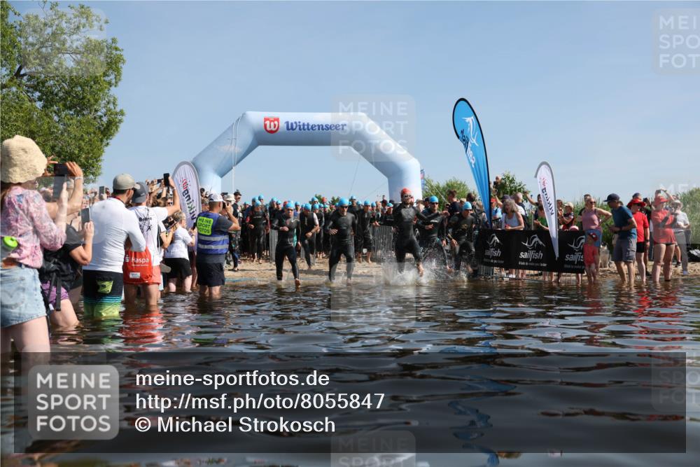 22.06.2025 - Viking Triathlon Michael Strokosch http://msf.ph/oto/8055847 22.06.2025 10:00:12 Schwimmen 2, 4, 100, 122, 329, 485, 521, 544, 609 meine-sportfotos.de