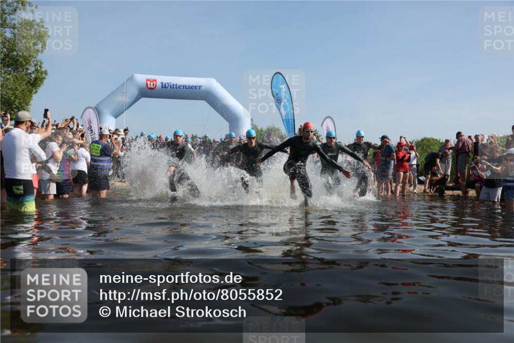 22.06.2025 - Viking Triathlon Michael Strokosch http://msf.ph/oto/8055852 22.06.2025 10:00:13 Schwimmen 2, 4, 10, 49, 100, 122, 329, 420, 485, 521, 544, 609 meine-sportfotos.de