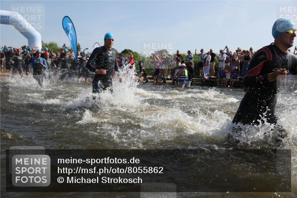 22.06.2025 - Viking Triathlon Michael Strokosch http://msf.ph/oto/8055862 22.06.2025 10:00:19 Schwimmen 2, 4, 10, 15, 28, 49, 81, 100, 122, 175, 288, 329, 367, 420, 455, 473, 485, 521, 544, 557, 609, 610, 611, 617 meine-sportfotos.de