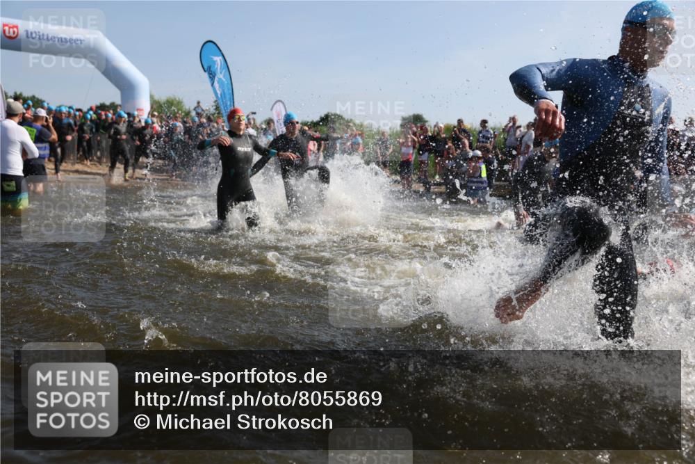 22.06.2025 - Viking Triathlon Michael Strokosch http://msf.ph/oto/8055869 22.06.2025 10:00:23 Schwimmen 2, 4, 6, 10, 14, 15, 28, 46, 49, 52, 81, 100, 122, 152, 175, 176, 198, 230, 286, 288, 329, 367, 420, 455, 473, 485, 544, 557, 609, 610, 611, 617, 661 meine-sportfotos.de