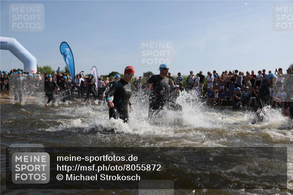22.06.2025 - Viking Triathlon Michael Strokosch http://msf.ph/oto/8055872 22.06.2025 10:00:24 Schwimmen 6, 10, 14, 15, 28, 46, 49, 52, 81, 122, 152, 175, 176, 198, 230, 286, 288, 329, 367, 420, 455, 473, 485, 544, 557, 610, 611, 617, 661 meine-sportfotos.de