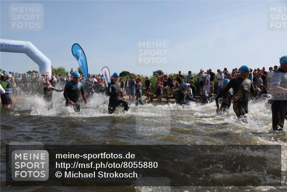 22.06.2025 - Viking Triathlon Michael Strokosch http://msf.ph/oto/8055880 22.06.2025 10:00:26 Schwimmen 1, 6, 10, 13, 14, 15, 28, 30, 46, 49, 52, 81, 152, 175, 176, 198, 230, 286, 288, 367, 374, 420, 455, 473, 534, 544, 557, 610, 611, 617, 661 meine-sportfotos.de