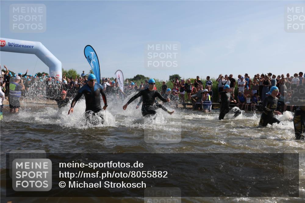 22.06.2025 - Viking Triathlon Michael Strokosch http://msf.ph/oto/8055882 22.06.2025 10:00:27 Schwimmen 1, 6, 10, 13, 14, 15, 28, 30, 46, 49, 52, 81, 152, 175, 176, 198, 230, 286, 288, 367, 374, 420, 455, 473, 534, 557, 610, 611, 617, 661 meine-sportfotos.de